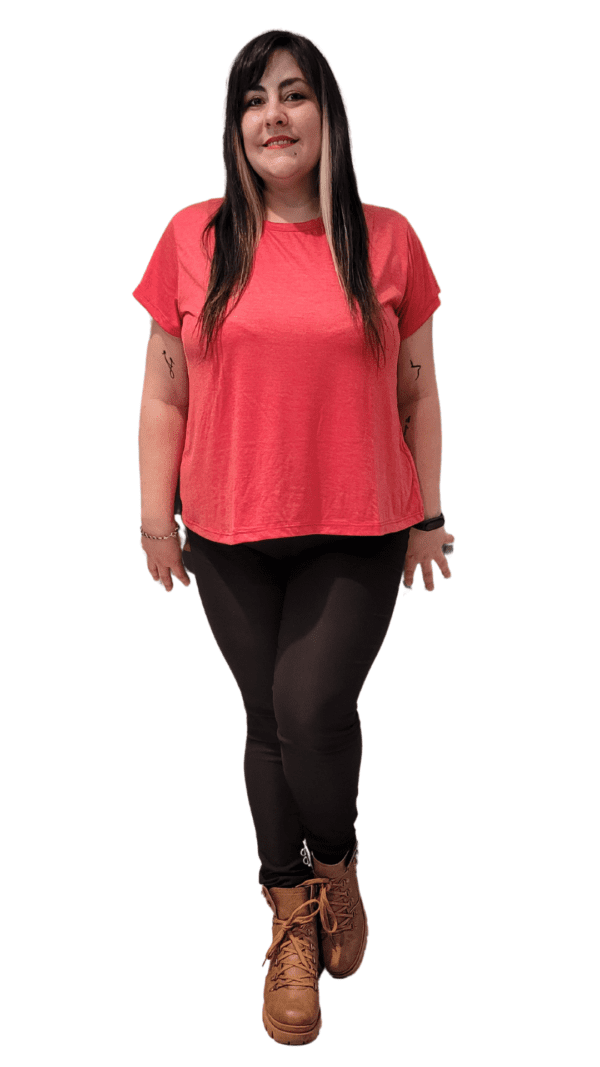 Remera básica (escote redondo) - Image 2