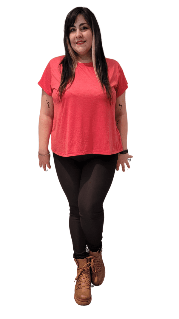 Remera básica (escote redondo) - Image 7
