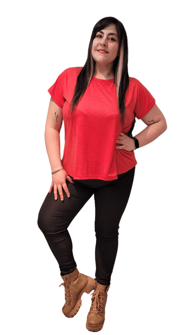 Remera básica (escote redondo) - Image 10