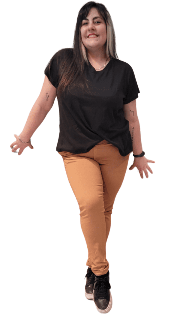 Remera básica (escote "V") - Image 3